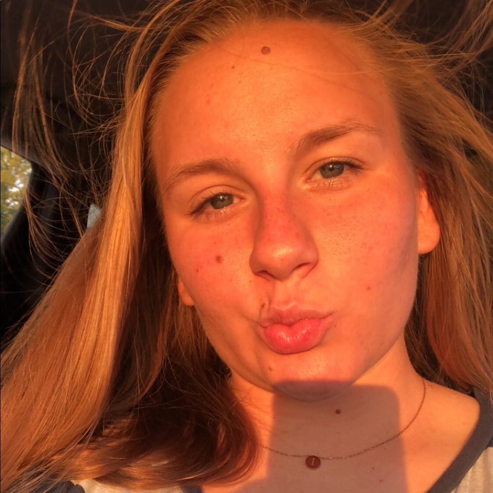 Meet your Posher, Natalie